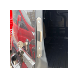 Hook Lock for LDV Convoy